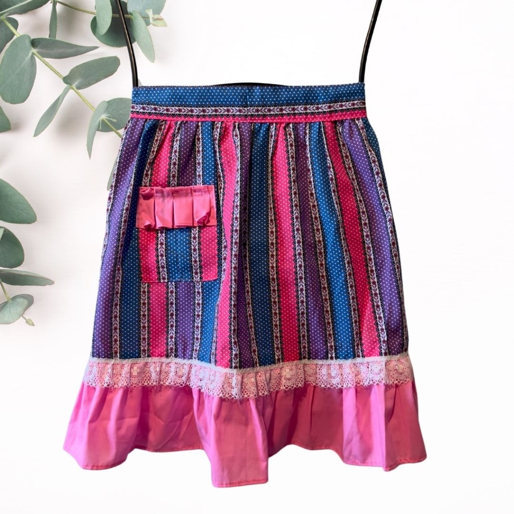Sweet Handmade Half Apron with Vintage-Inspired Charm!